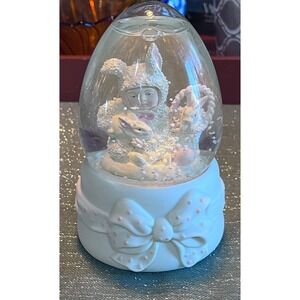 Department 56 Snowbabies Easter Bunny Musical  Snow Globe Rock a Bye Bunny